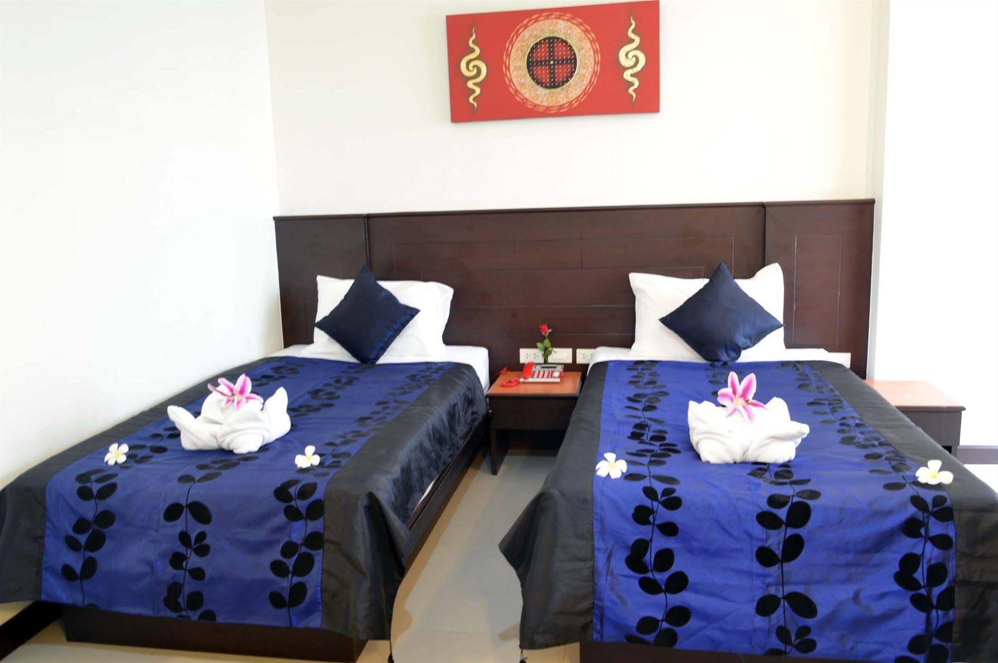 Sharaya Patong Hotel Exterior photo